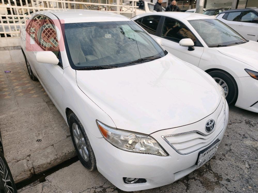 تۆیۆتا کامری